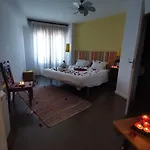 Ra Paraiso Bed & Breakfast 3*